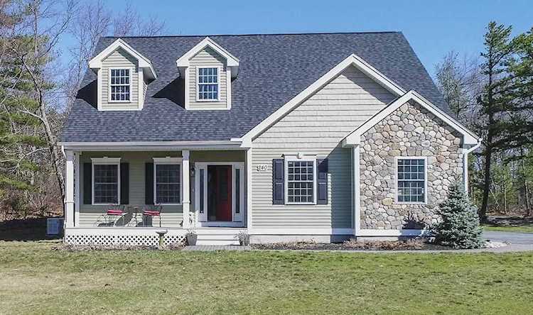 240 Karatzas Ave Manchester, NH 03104