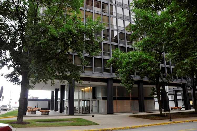 910 N Lake Shore Dr #1817 Chicago, IL 60611