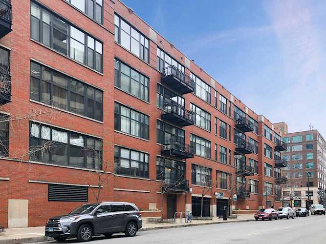 333 W Hubbard St #303 Chicago, IL 60654