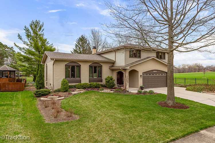 6851 Powell St Downers Grove, IL 60516