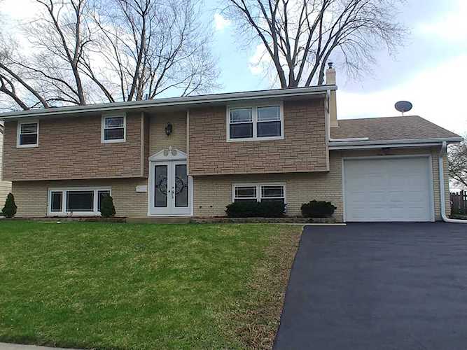 111 W Margaret Terrace Cary, IL 60013
