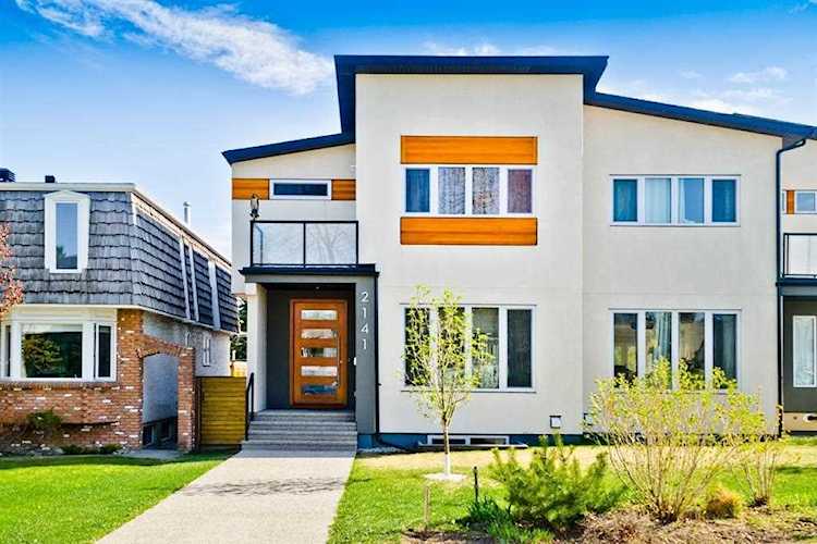 2141 52 Ave SW Calgary, AB T3E 1K4