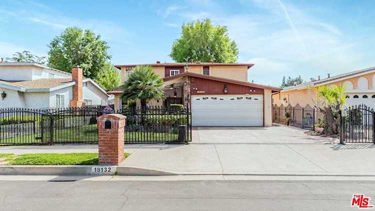 18132 Califa Street Tarzana, CA 91356