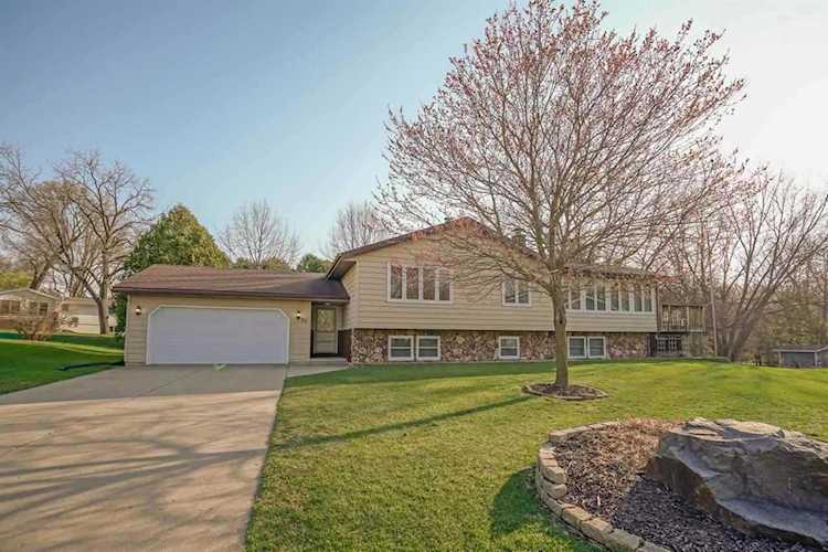 25 Stacy Ln Madison, WI 53716