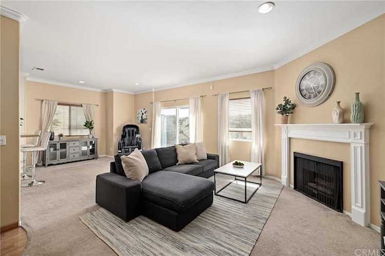 1067 W 11th Street San Pedro, CA 90731