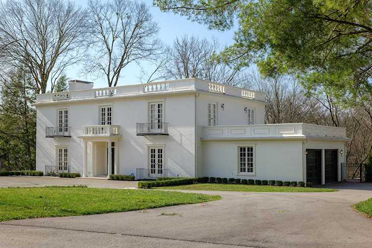 610 Club Ln Louisville, KY 40207