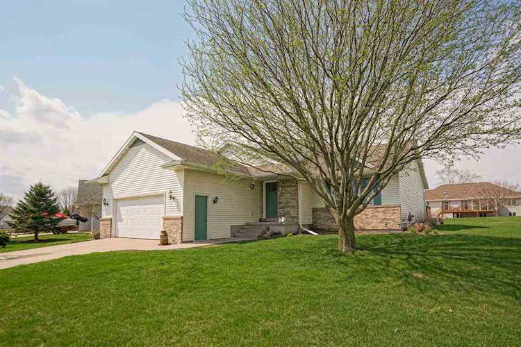 1019 Starlight Ln Cottage Grove, WI 53527