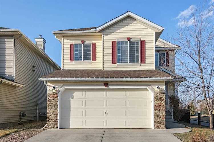 143 Chapman Circle SE Calgary, AB T2X 3T9