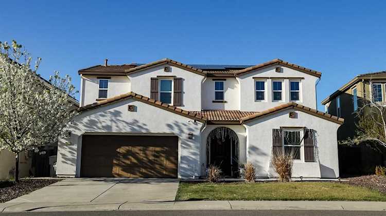 5688 Saratoga Circle Rocklin, CA 95765