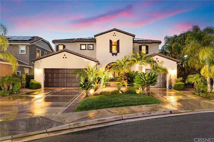 24315 Calle Terraza Valencia, CA 91354