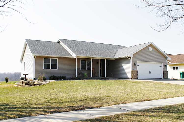 517 Glacier Tr Mount Horeb, WI 53572