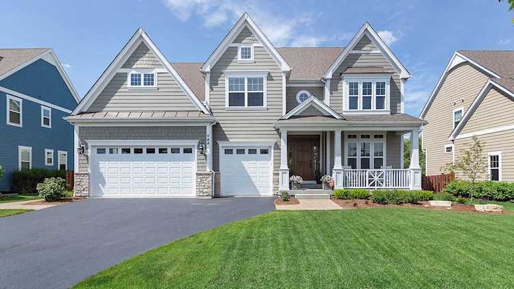 844 Waterford Cut Crystal Lake, IL 60014