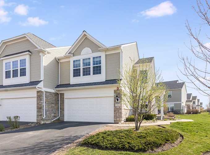 361 Devoe Dr Oswego, IL 60543