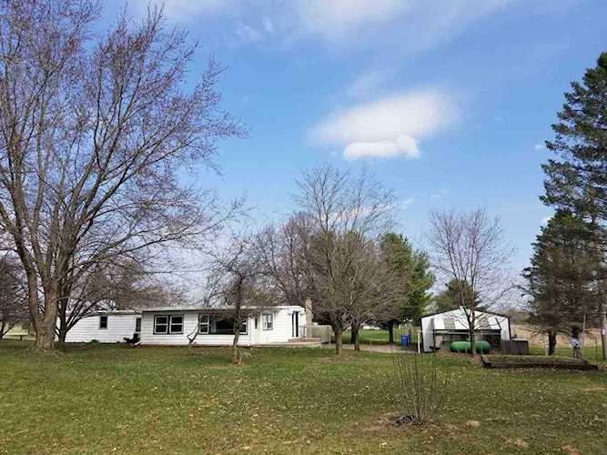 660 Schaefer Rd Montrose, WI 53508