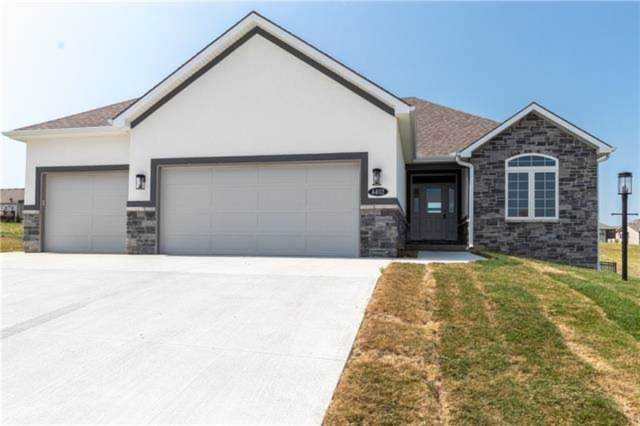 4402 Valley Ridge Dr, St Joseph, MO 64505 | home for sale Photo 1