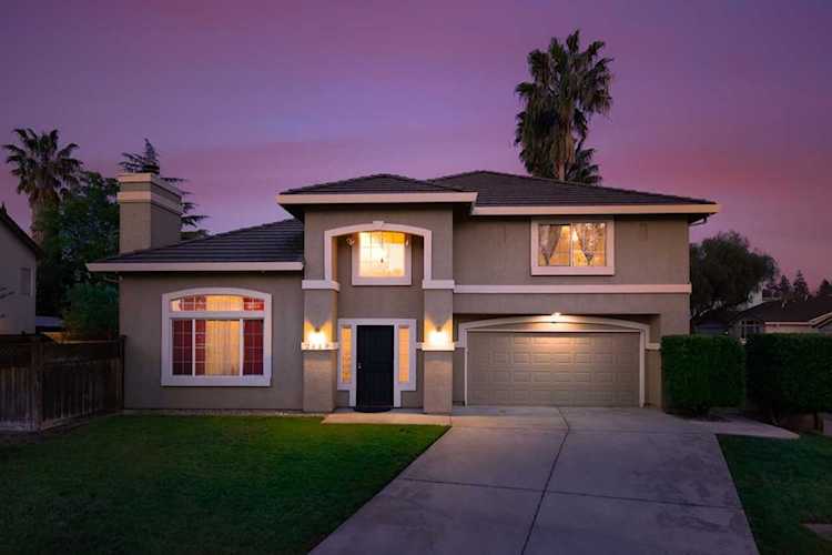 2927 Tourmaline Way Antelope, CA 95843