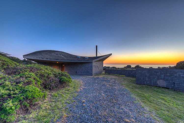 39091 Hedgegate Road The Sea Ranch, CA 95497