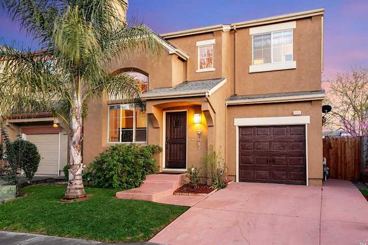 2430 Bramble Way Santa Rosa, CA 95403