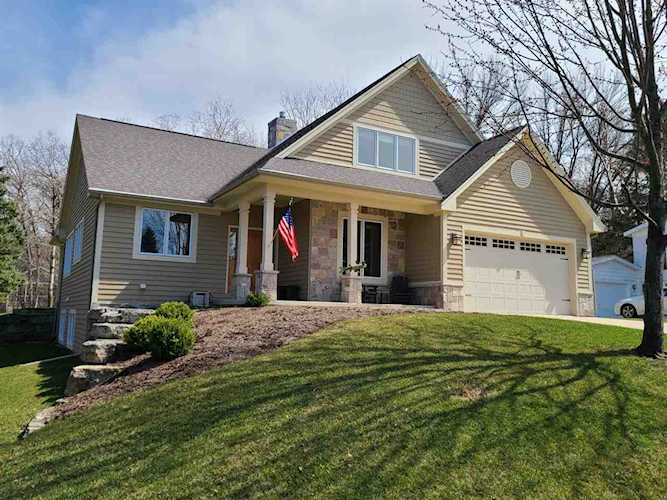 N4948 Del Ln Brooklyn, WI 54941