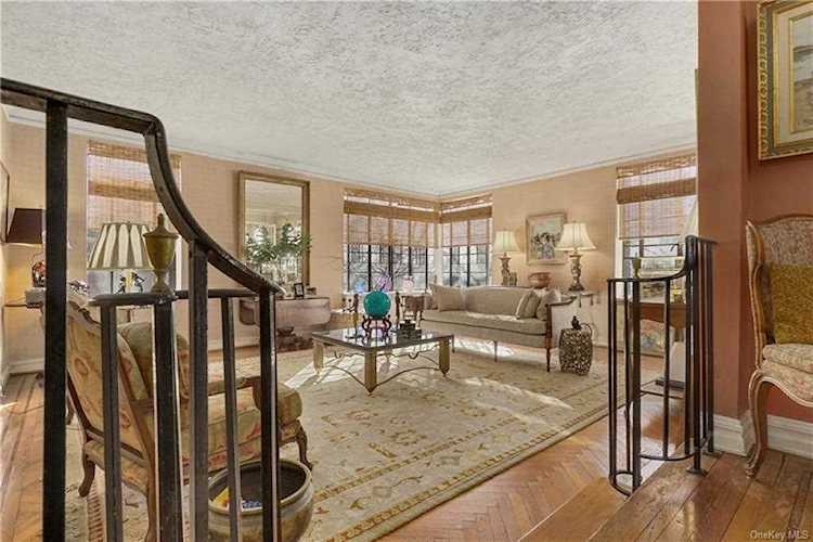 3001 Henry Hudson Parkway #2AB Bronx, NY 10463