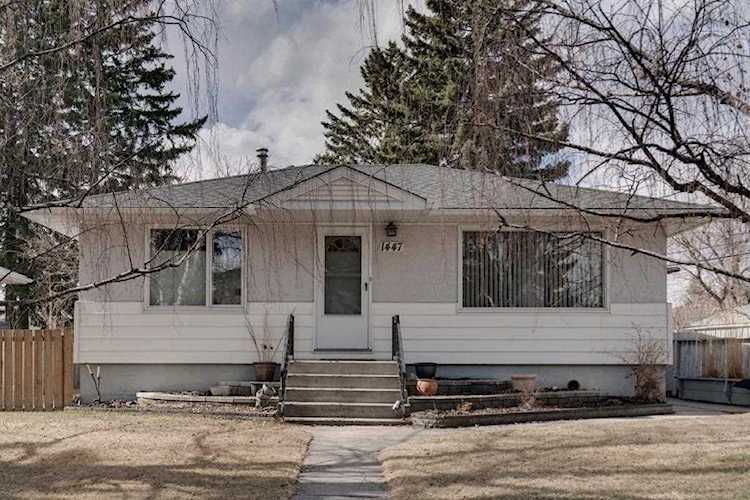 1447 Remington Rd NE Calgary, AB T2E 5K4
