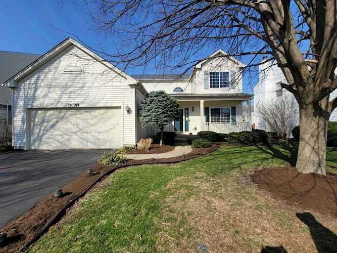 1909 Royal Ln Aurora, IL 60503