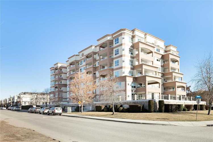 1895 Ambrosi Road Kelowna, BC V1Y4R8