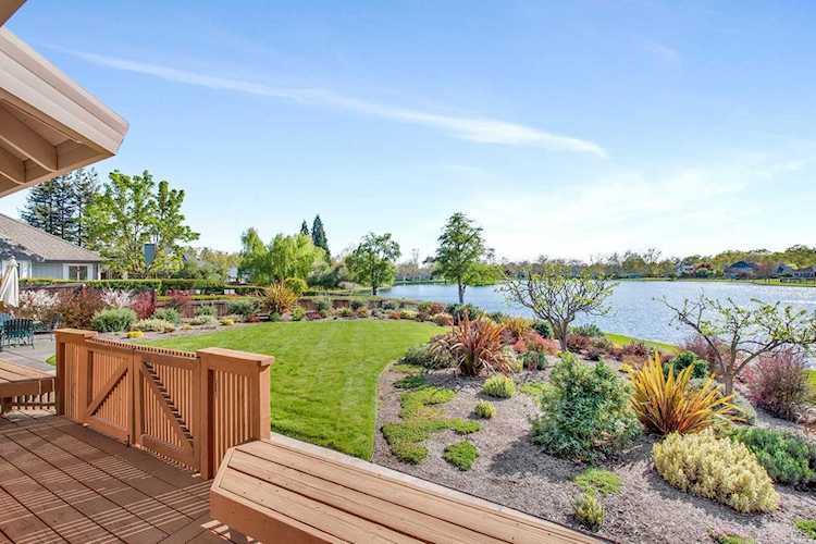 9370 Lakewood Drive Windsor, CA 95492