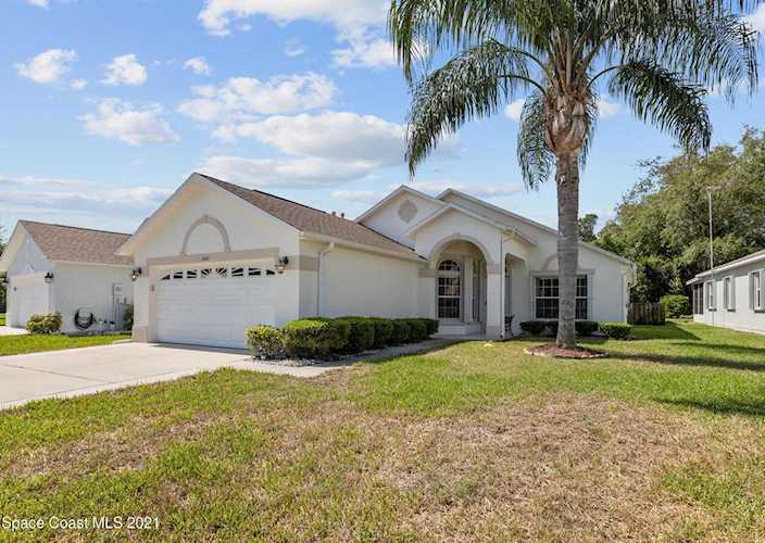 1004 NE Pine Creek Circle Palm Bay, FL 32905