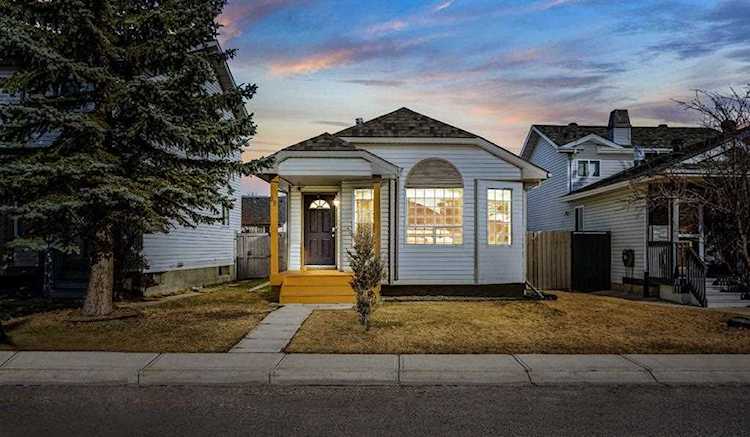 99 Coverdale Way NE Calgary, AB T3K 4J5