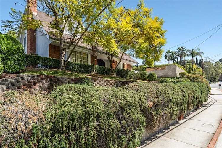 3158 Laurel Canyon Boulevard Studio City, CA 91604