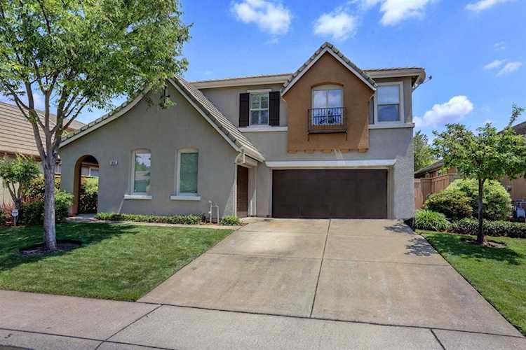1051 Elsworth Way Folsom, CA 95630