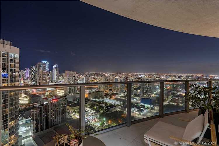 488 NE 18th St #4900 Miami, FL 33132