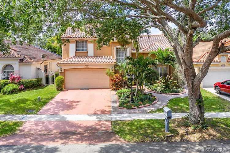 2722 Cayenne Ave Cooper City, FL 33026