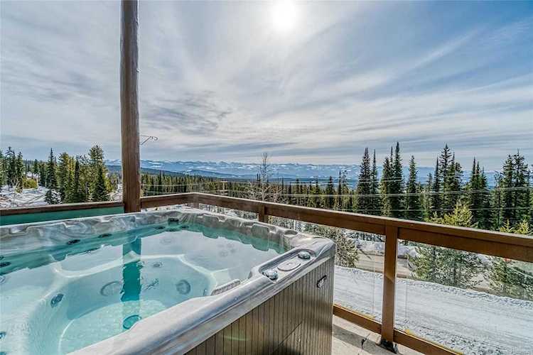 4845 Snowpines Road Kelowna, BC V1P1P3