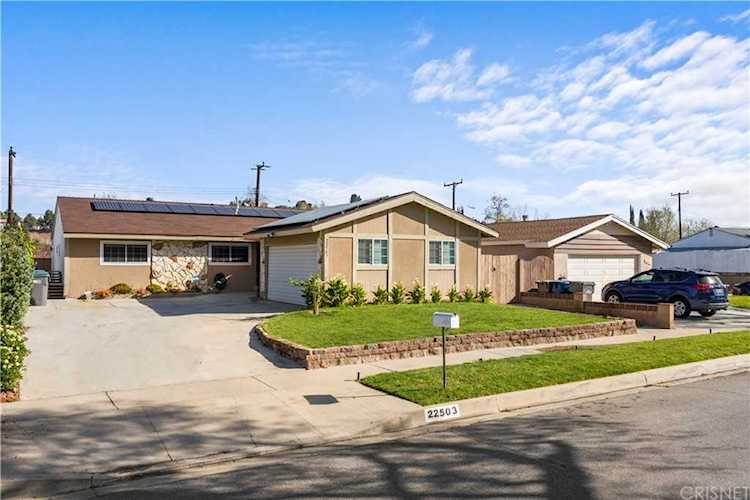 22503 Los Tigres Drive Saugus, CA 91350