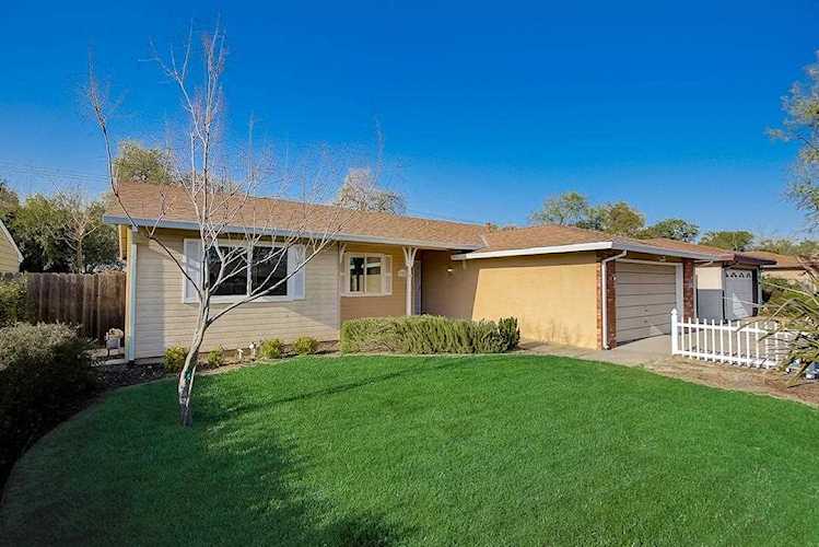 2373 La Loma Drive Rancho Cordova, CA 95670