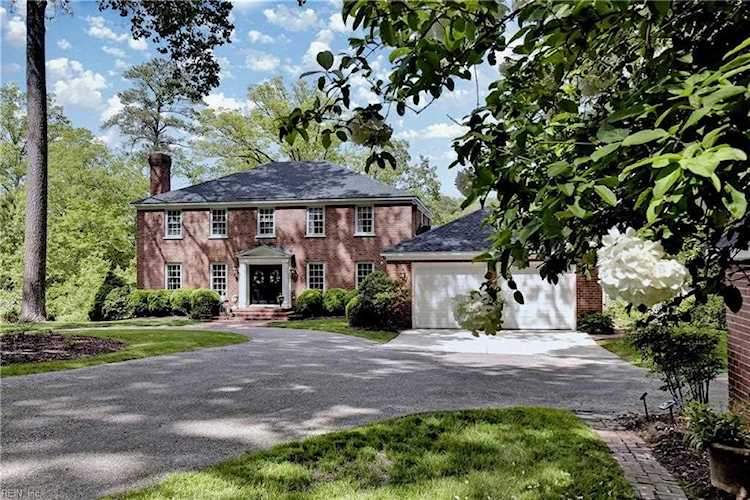 26 Amy Brooks Dr Newport News, VA 23606