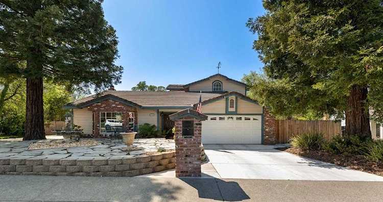 7225 Suncreek Way Orangevale, CA 95662