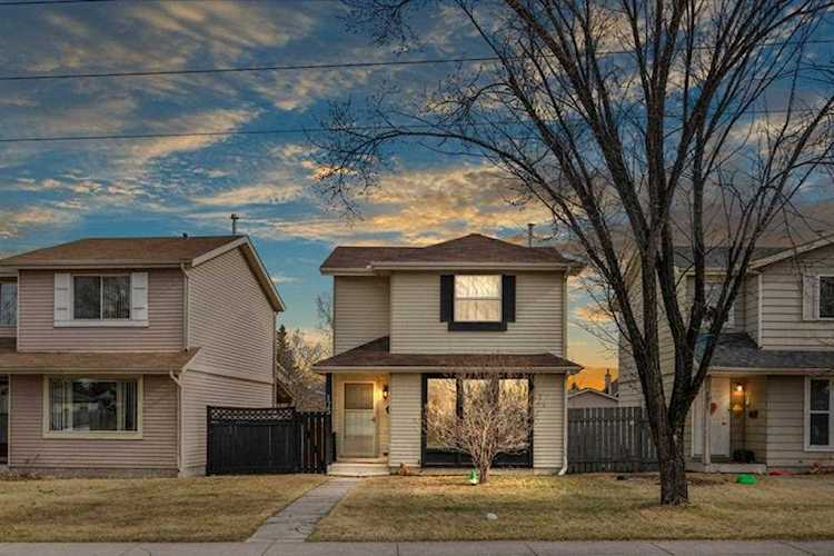 175 Erin Mount Crescent SE Calgary, AB T3B 2T1