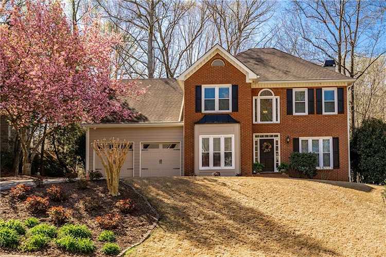 107 Bent Creek Dr Woodstock, GA 30189