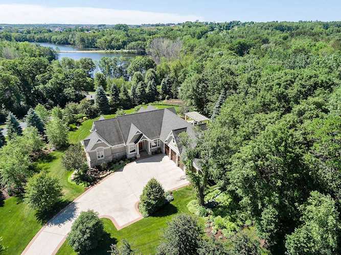 9520 Whistling Valley Trail Lake Elmo, MN 55042