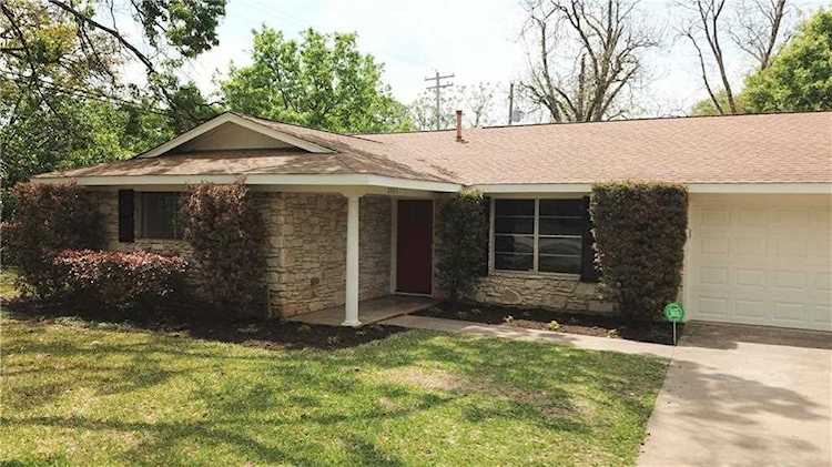2803 Silverway DR Austin, TX 78757