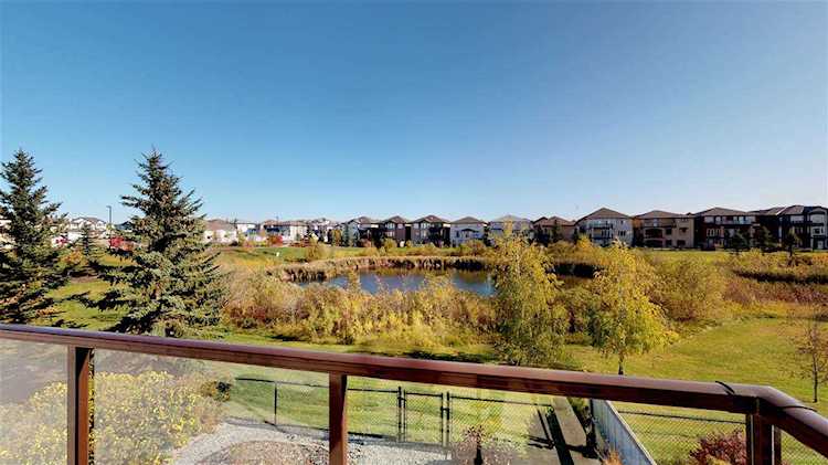 715 Wildwood Point(e) Edmonton, AB T6T 0B2