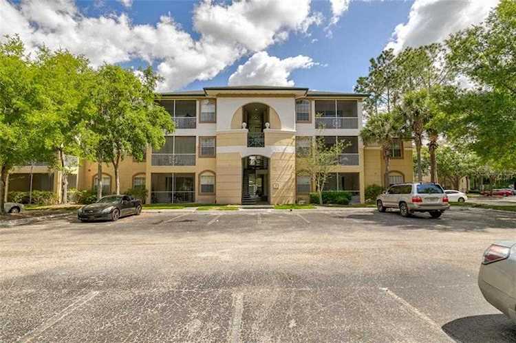 17101 Carrington Park Dr #406 Tampa, FL 33647