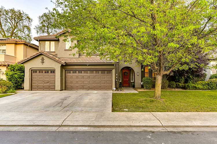 245 Woodhaven Place West Sacramento, CA 95605