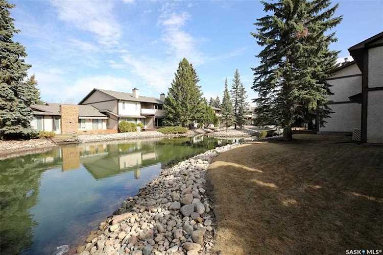 336 Avon Dr Regina, SK S4V 1L8