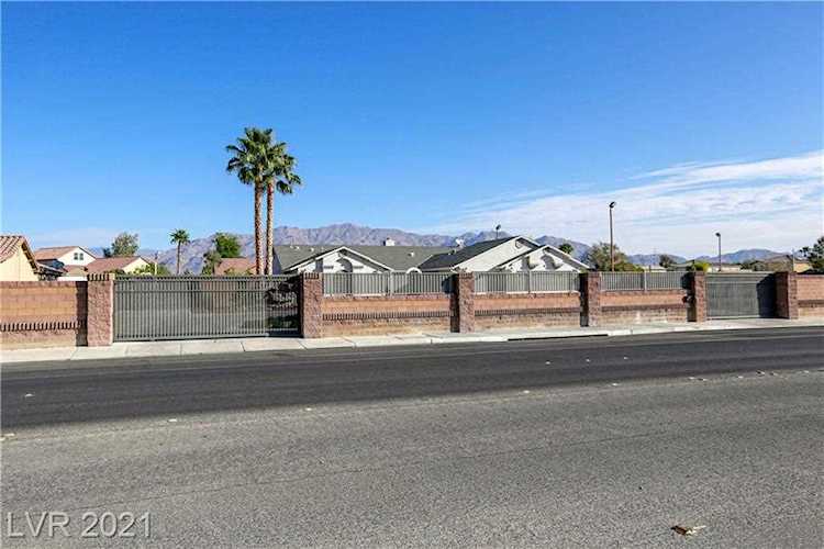 4950 Elkhorn Rd Las Vegas, NV 89131
