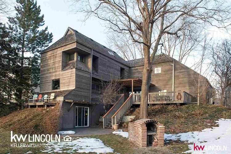 3709 Holmes Park Rd Lincoln, NE 68506 | MLS 22103392 Photo 1