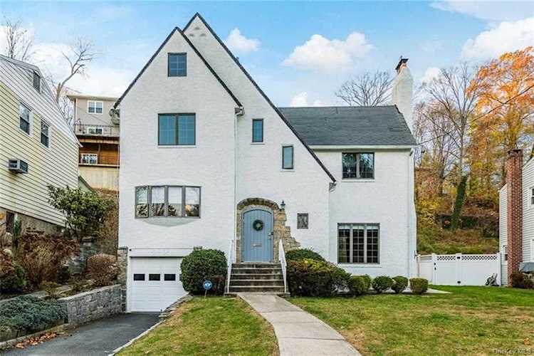 31 Avondale Road Yonkers, NY 10710
